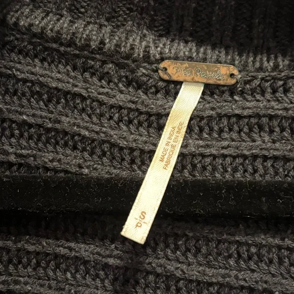 Free People Charcoal V-Neck Oversized Sweater - Picture 3 of 5